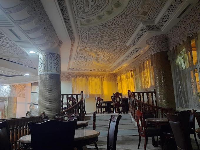 Hotel Ville Des Roses Blida Buitenkant foto